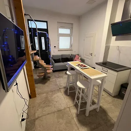 To&to 1 Bedroom *