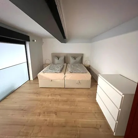 To&to 1 Bedroom